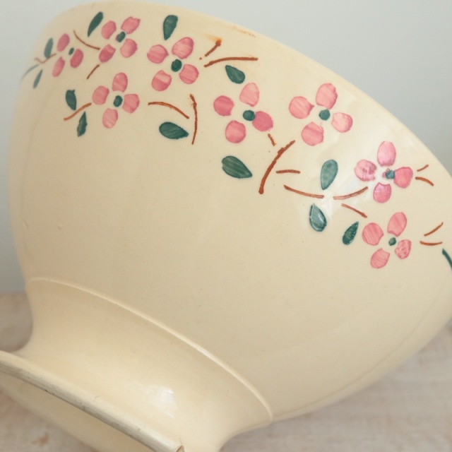 アンティーク カフェオレボウル 花のステンシル フランス リュネヴィル製 K&G LUNEVILLE
