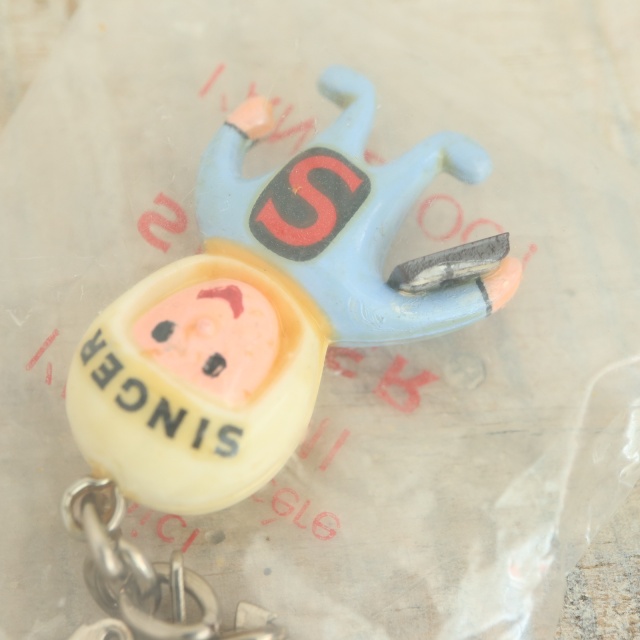 シンガーミシン ビンテージ フレンチキーホルダー 袋入り SINGER