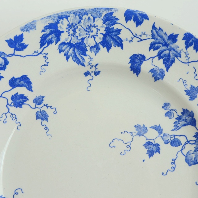 アンティーク コンポティエ 脚付き皿 野イチゴ MARION フランス