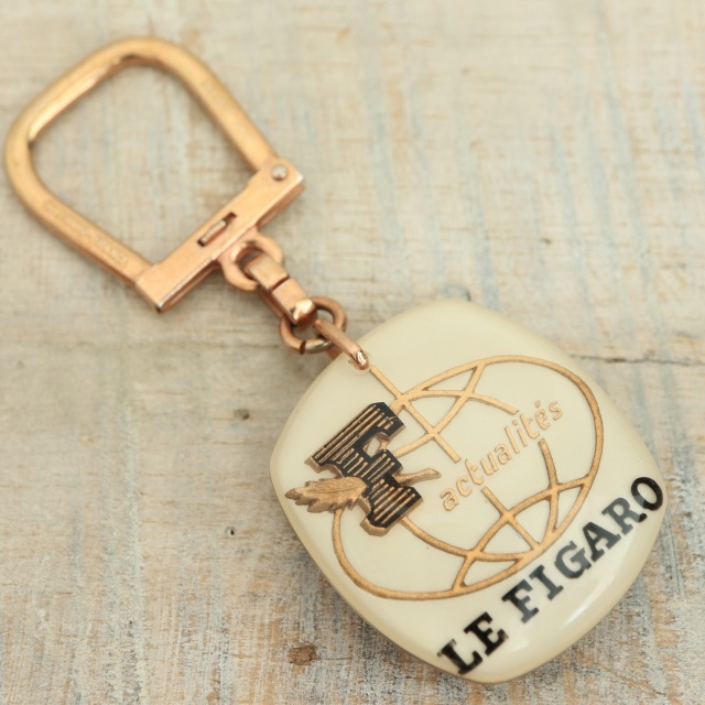ブルボンキーホルダー フィガロ LE FIGARO 1866-1966