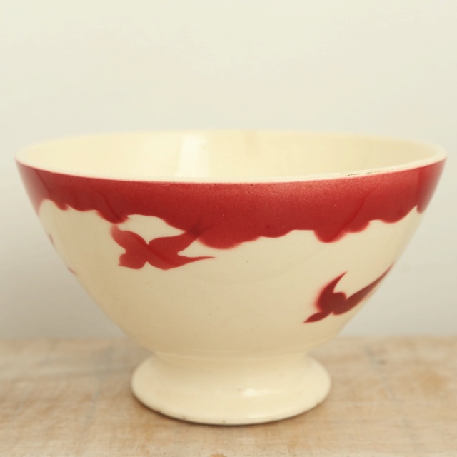 本日最終セール　美品　フランスアンティーク バドンヴィレー製　カフェオレボウル アンティーク カフェオレボウル ツバメ ワインレッド フランス