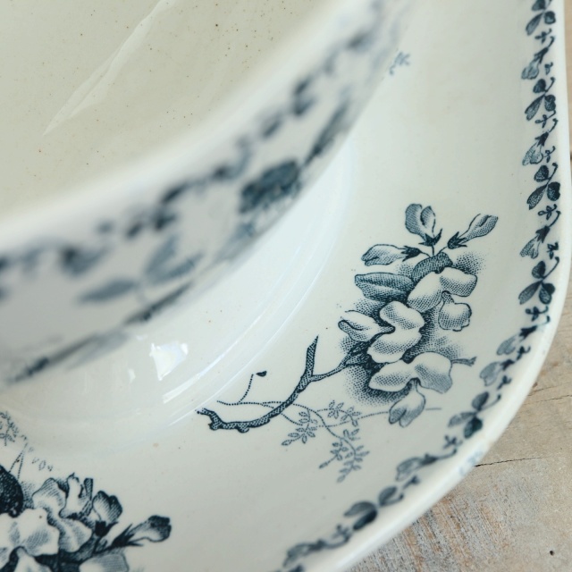 アンティーク ソーシエール ACACIA フランス サンタマン製 SAINT AMAND HAMAGE