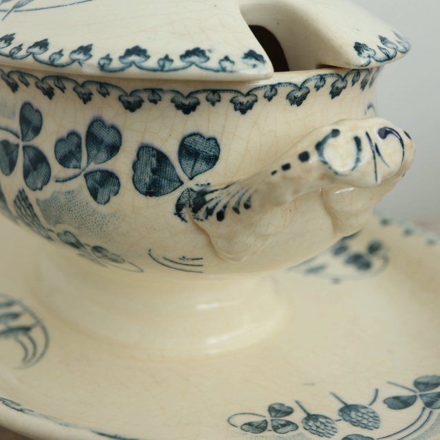 アンティーク ソーシエール シロツメクサ CATINAT フランス Emile bourgeois GRAND DEPOT