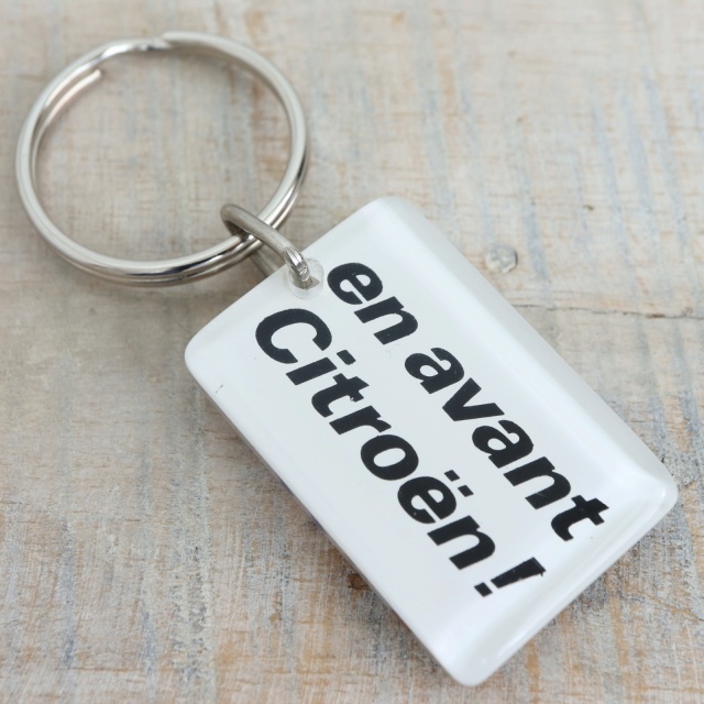 ブルボンキーホルダー サヴィニャック シトロエン Savignac En avant Citroen !