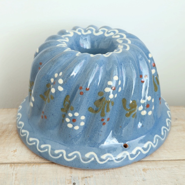 クグロフ型 小花 ライトブルー 20cmサイズ アルザス地方 スフレンハイム焼き 陶器製