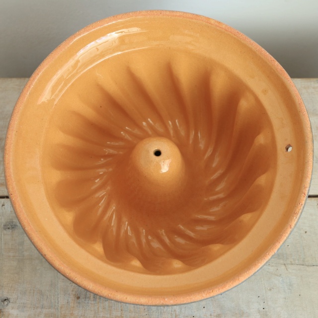 クグロフ型 小花 ライトブルー 20cmサイズ アルザス地方 スフレンハイム焼き 陶器製