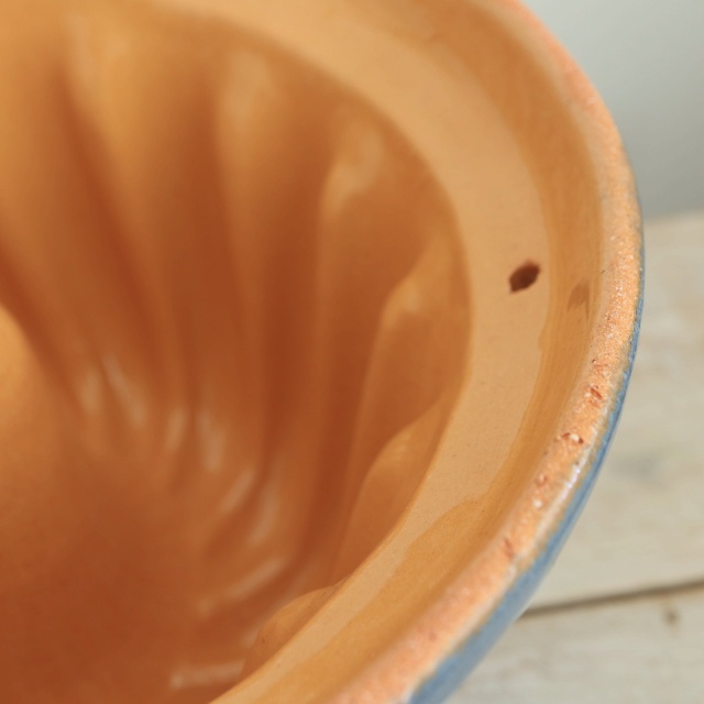 クグロフ型 小花 ライトブルー 20cmサイズ アルザス地方 スフレンハイム焼き 陶器製