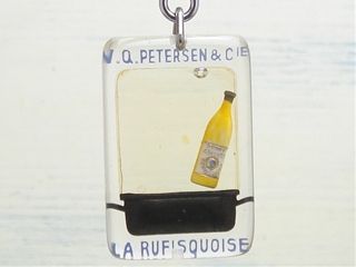 PETERSEN ブルボンキーホルダー