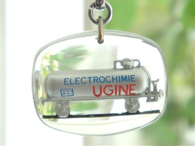 UGINE ブルボンキーホルダー