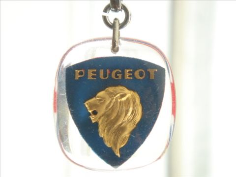 ブルボンキーホルダー PEUGEOT&ESSO赤