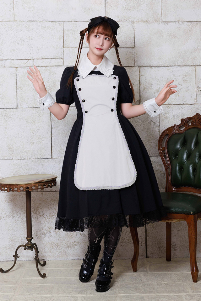 【週末5千円引き】 ☆極美品☆レオナール　カンカン　半袖ワンピース　黒　Lサイズ セール】 サテンジョーゼット タックワンピース （ロング・マキシ丈