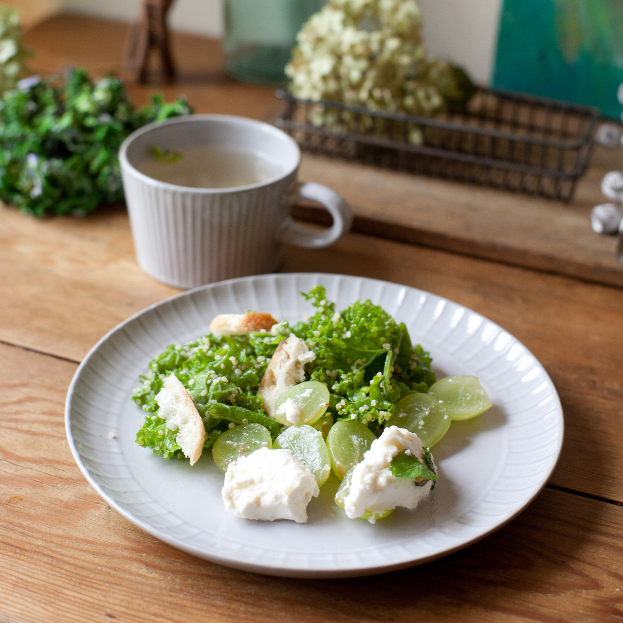 しのぎが美しい プラートのティーカップとソーサー - 4th-market