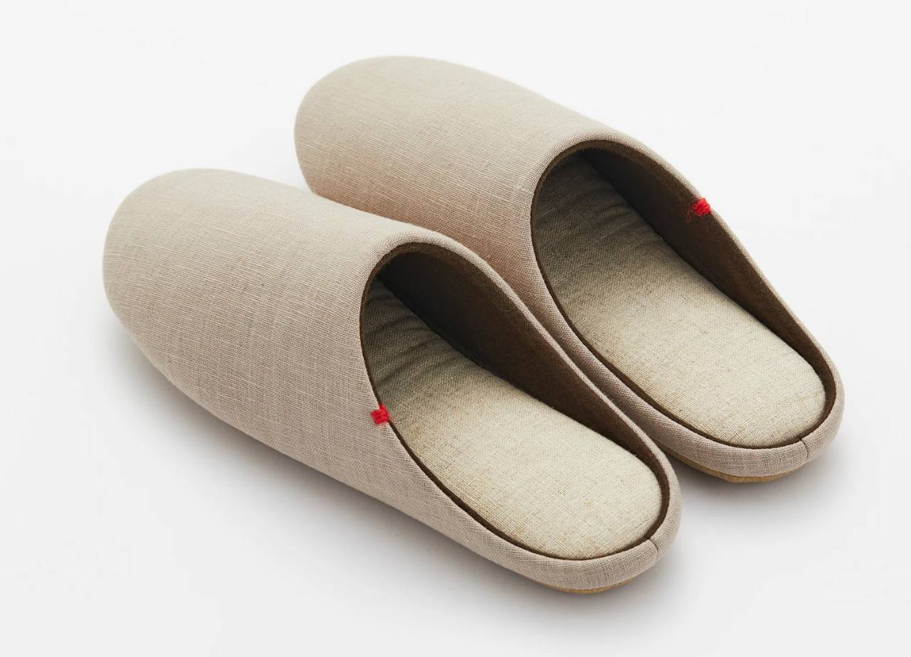 足をふわりと包み込む室内履き | さふら - ABE HOME SHOES