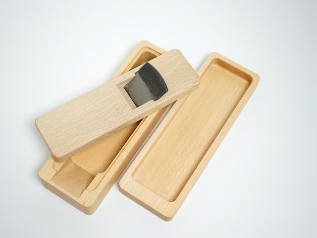 老舗かんな屋が作る、鰹節削り器 - 台屋