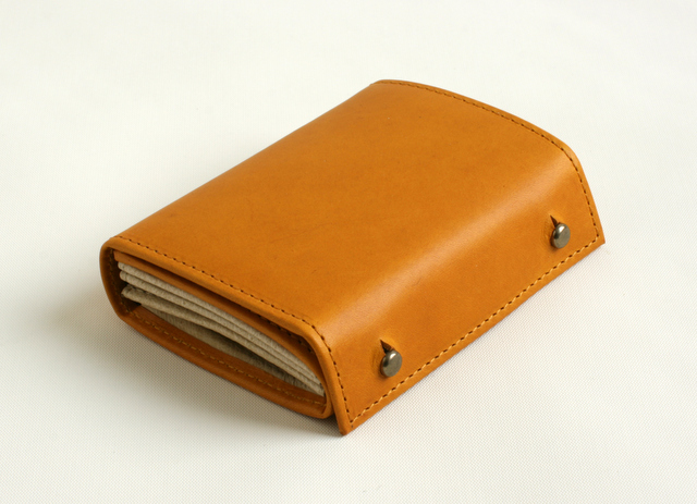 アール　ミッレフォッリエ同型　革財布 アール ミッレフォッリエ同型 革財布 m+ ミッレフォッリエ 二つ折り