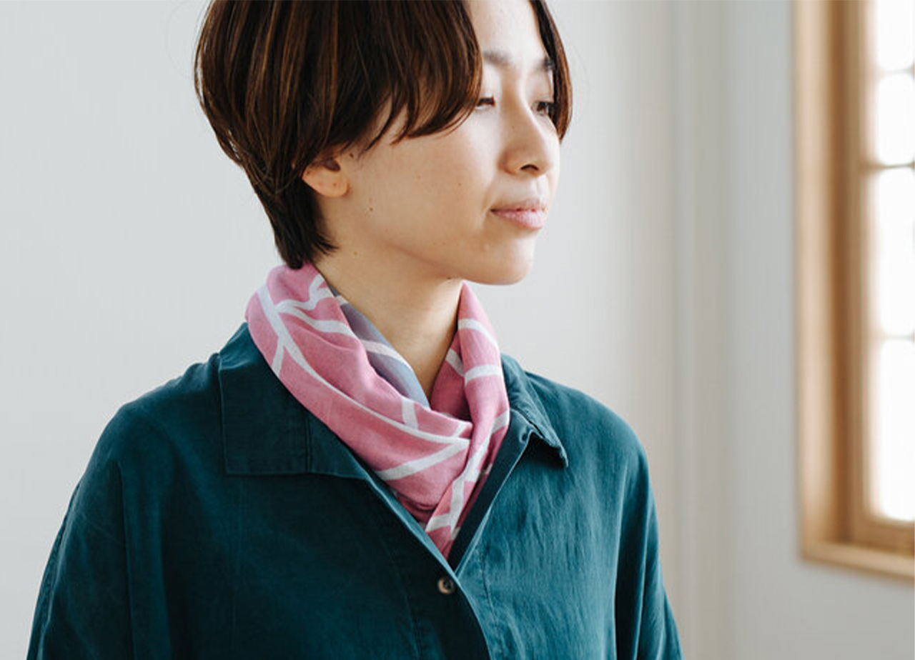 リバーシブルガーゼストール 気軽に使えて、おしゃれ - hirali