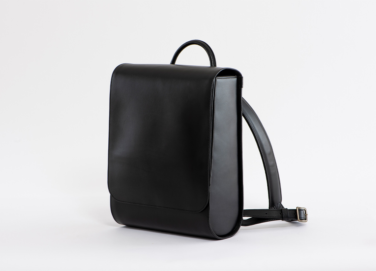 レザーバックパック | フラップ 3カラー -IKUTA KABAN