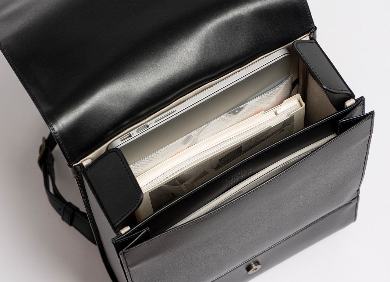 レザーバックパック | フラップ 3カラー -IKUTA KABAN