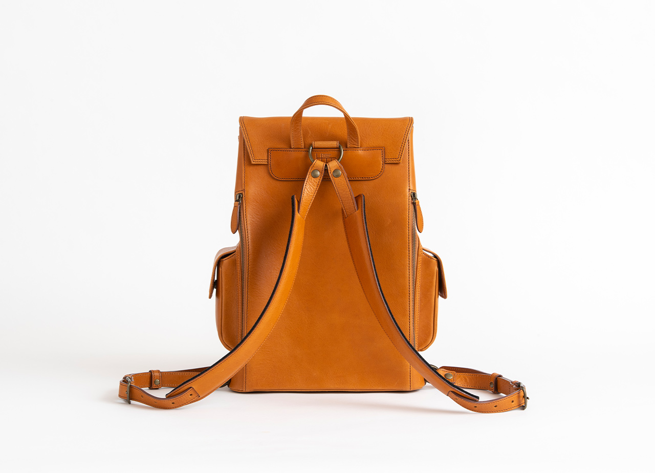 レザーリュックバッグ | テント 3色展開 -IKUTA KABAN