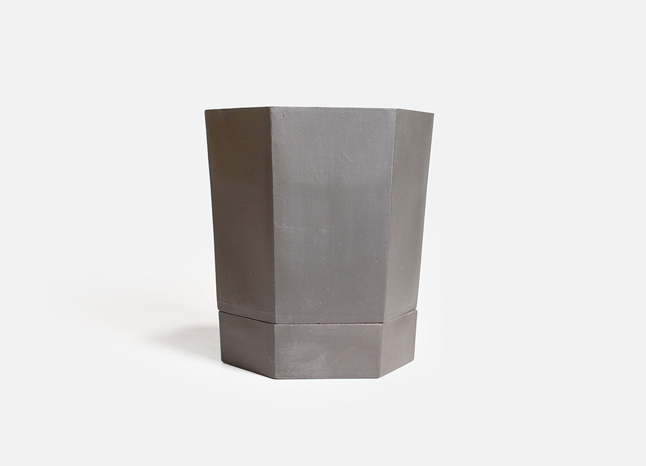 急須製造の技術を応用したスタイリッシュな常滑焼の植木鉢 | TOKI