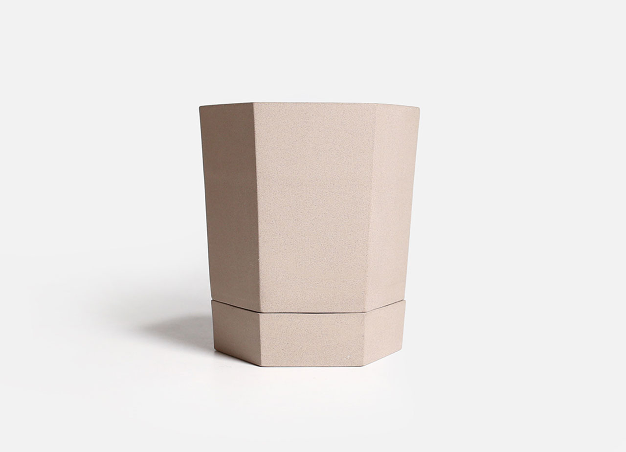 急須製造の技術を応用したスタイリッシュな常滑焼の植木鉢 | TOKI