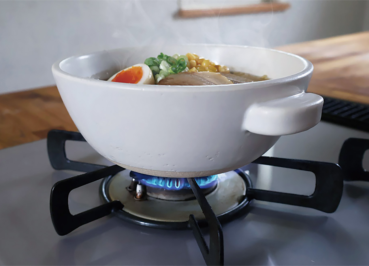 アツアツを食べたい人に 直火のラーメン鍋 -かもしか道具店