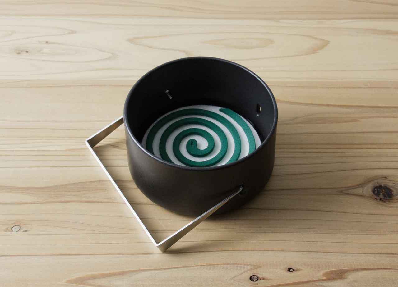 陶器の蚊やりスタンド - かもしか道具店