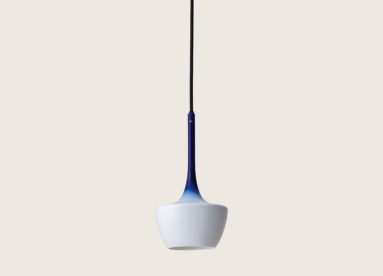 有田焼のペンダントライト | モノポーセリン - 香蘭社×MOAREA