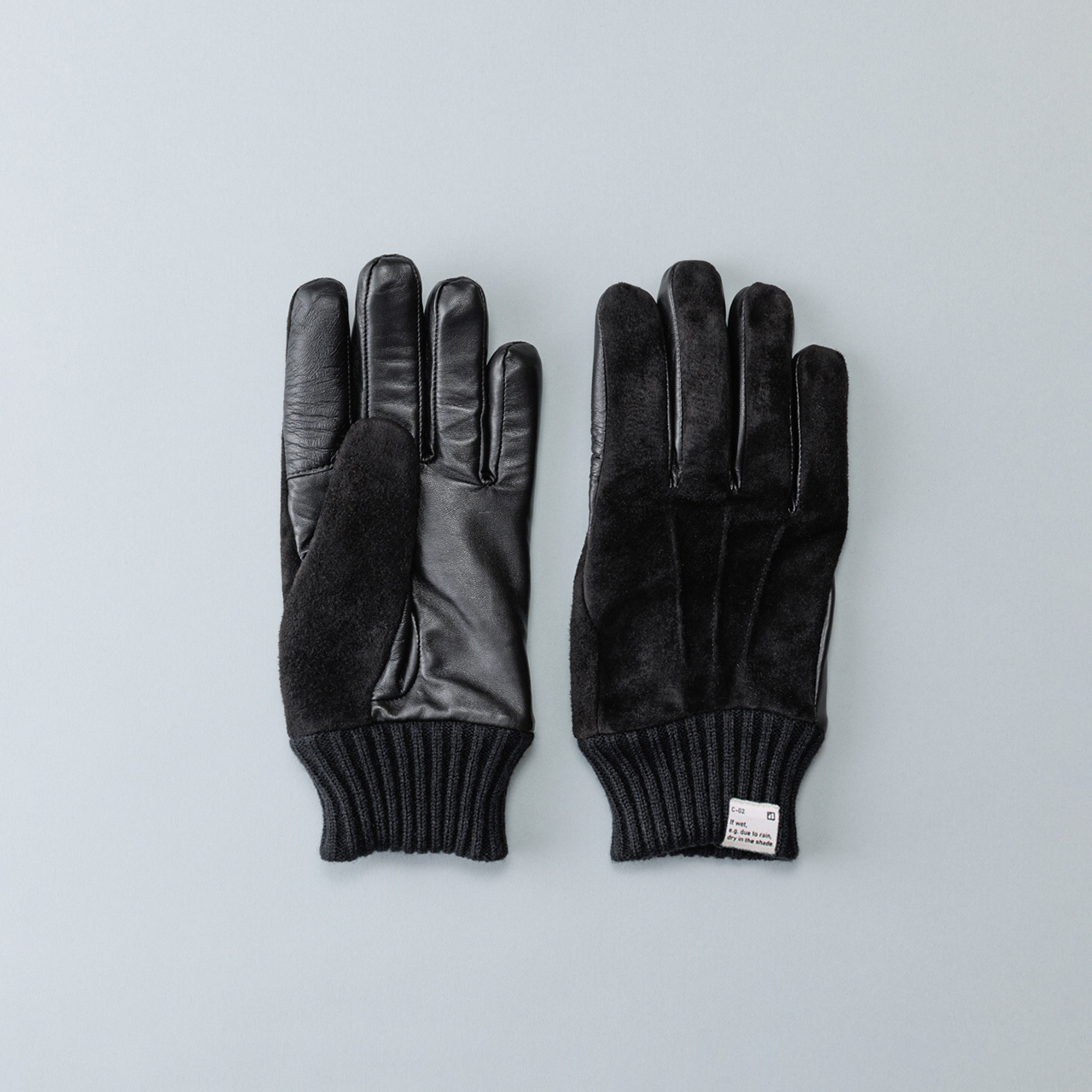 日本製ピッグスエード&ラム手袋 カフス - クロダ