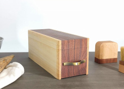 老舗かんな屋が作る、鰹節削り器 - 台屋