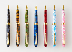 日本製削り出し アクリル万年筆 | 折り紙 - 大西製作所