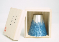 競馬　JRA　大阪錫器　タンブラー（記念品） Amazon | 競馬 JRA 大阪錫器 タンブラー（記念品） グッズ
