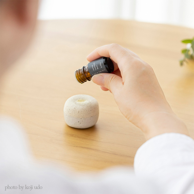 日本の恵みで作るアロマ | 和精油のエッセンシャルオイル - hana to mi