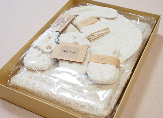 ガラ紡のベビーセット   -木玉毛織-