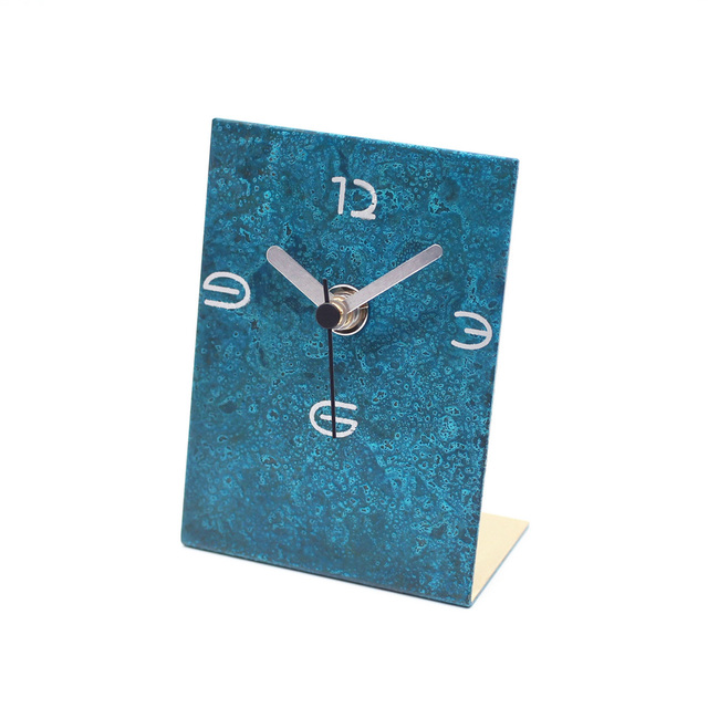 銅器着色のスタンド型時計 time and space - モメンタムファクトリーOrii -