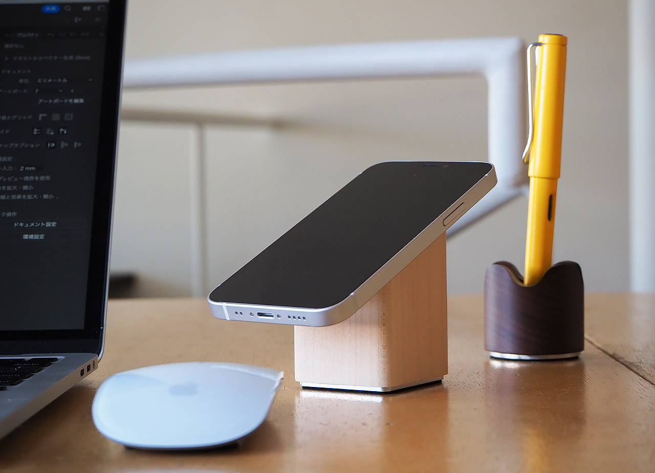 置くだけでおしゃれに スマホスタンド | MOBILE CATCHER - M.SCOOP