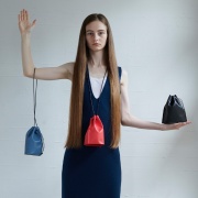 牛革のコードポーチ - CORGA -