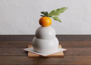 陶の鏡餅  - かもしか道具店 -