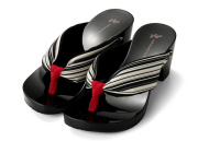 水鳥の下駄「hitete（6.5cm）」ブラック  - 水鳥工業 -