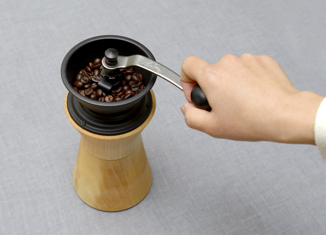 木製のコーヒーミル - MokuNeji(モクネジ)×カリタ 木製のコーヒーミル - MokuNeji(モクネジ)×カリタ