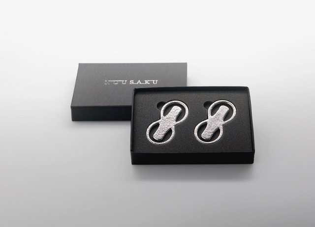 曲げる箸置 縁起の良い「8」 -能作