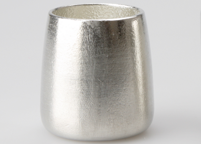 ふたえ」ひとつに重なる錫製の器 - 能作