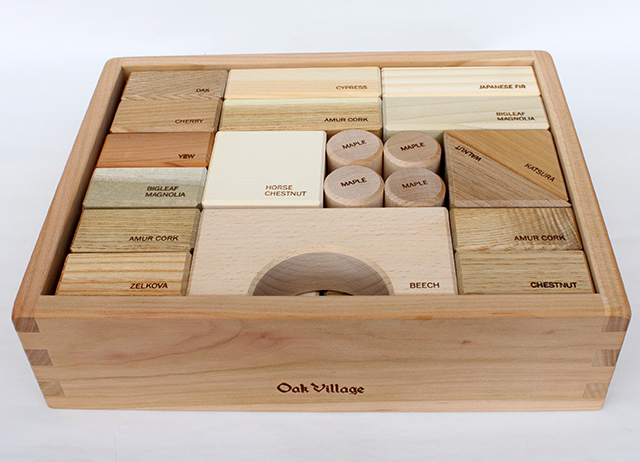 12種類以上の日本の木を使用している積木 寄木の積み木 木箱入り