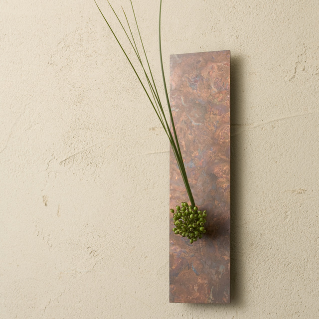 on the wall mini 世界にひとつの発色 銅器着色の花器 - モメンタム