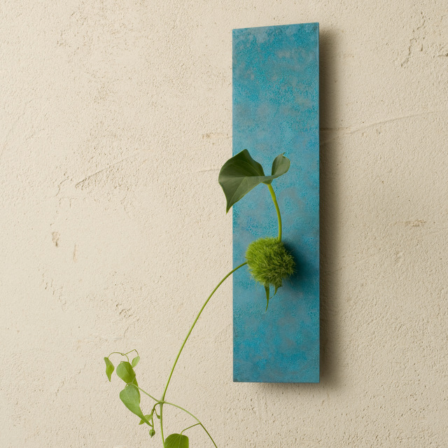 on the wall mini 世界にひとつの発色 銅器着色の花器 - モメンタム