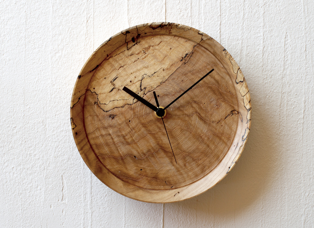 富山県産虫喰い楢 デザイン壁掛け時計 - RetRe