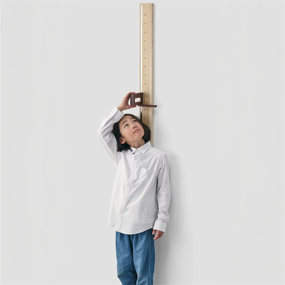 木製の身長計 | Wall ruler - ササキ工芸