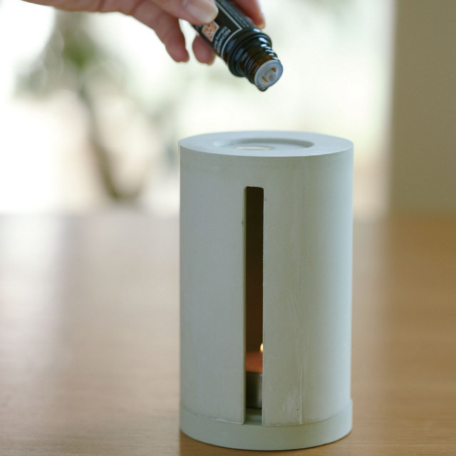 珪藻土のアロマポット -soil-