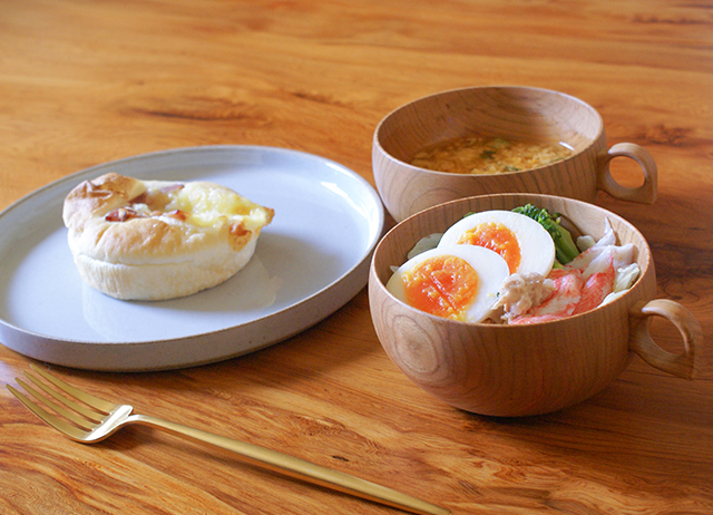 手で包み込みたくなる、桜のマグボウル -薗部産業