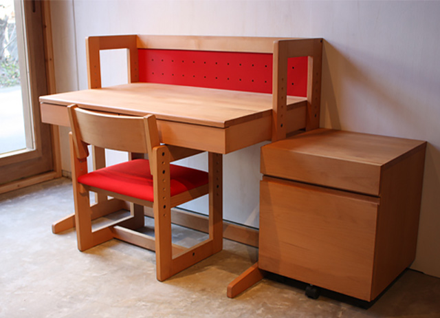 無垢の学習机ワゴン | MUCMOC - 杉工場